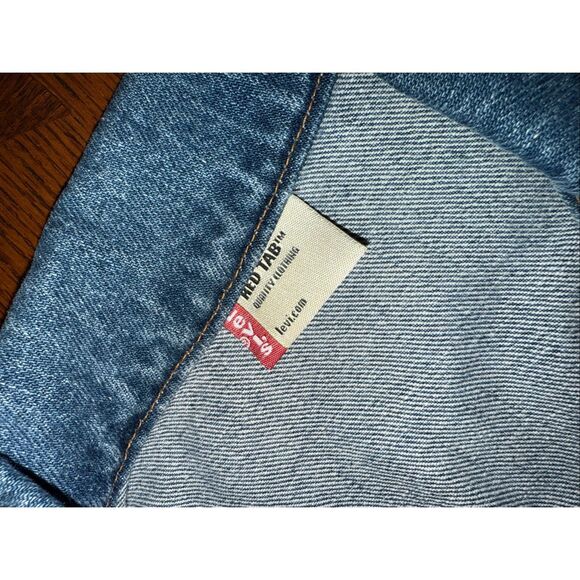 Levi’s Red Tab Denim Vest – Classic Blue Jean Sleeveless Jacket - Picture 10 of 14